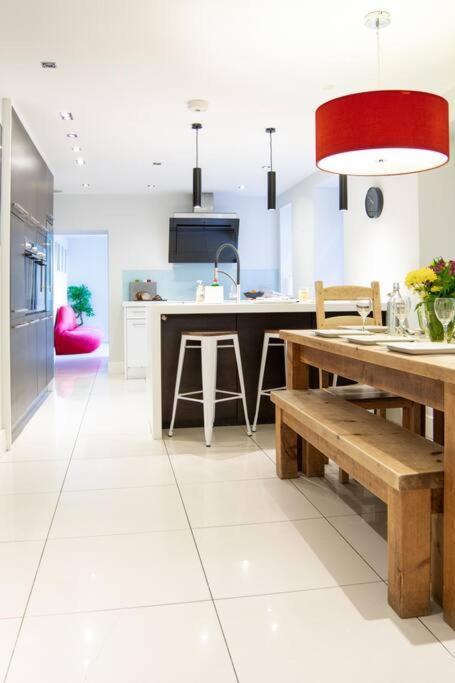 Edge14- Spacious, Stylish And Near The Beach! Ньюки Экстерьер фото